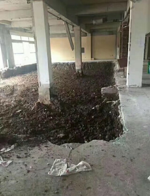南京健身房半标游泳池与游乐宝泳池厂家达成合作