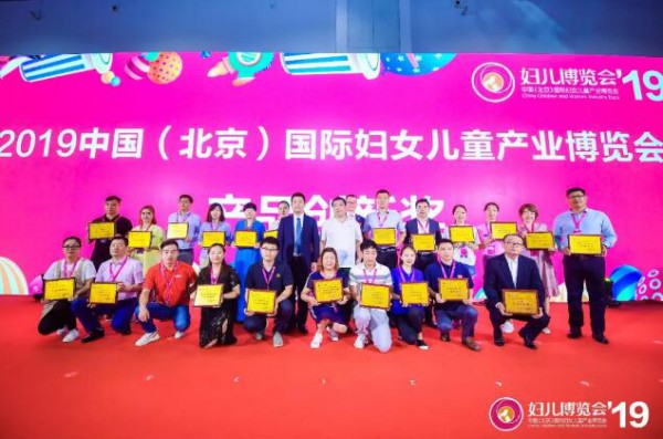 蒙牛乳业最新事件：一次拿下7项大奖，是蒙牛本“牛”了
