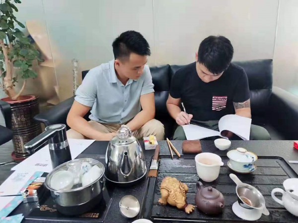 恭喜：亲子印象游泳馆品牌&健优仙母婴营养品牌正式达成战略合作关系合作共赢 持续发展