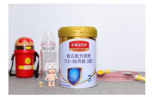 金领冠荣登宝宝奶粉排行榜前列，靠的是什么？靠的是品质