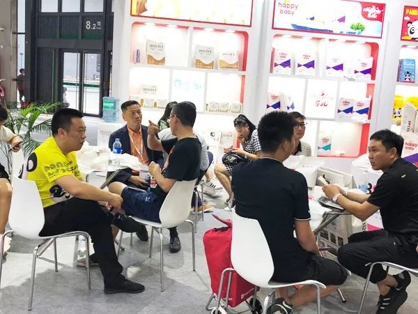 新宝公司携多品牌纸尿裤亮相上海CBME 贝思乐新品夺人眼球