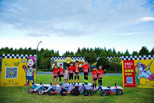 KinderKraft助力夺冠 独角兽的夏天滑步车赛事圆满收官