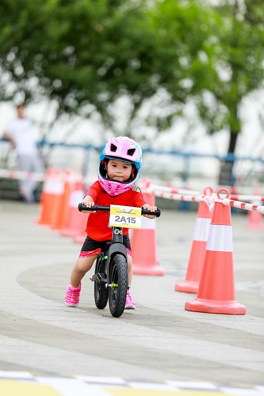 KinderKraft助力夺冠 独角兽的夏天滑步车赛事圆满收官