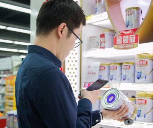 中国奶粉哪种好吸收？伊利金领冠奶粉了解一下？