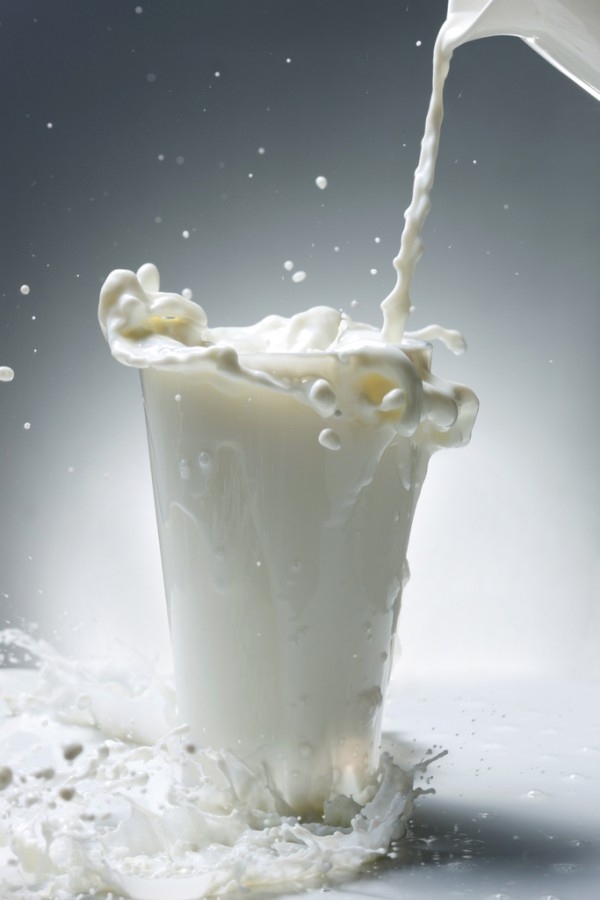 英博华威乳业最新事件生产过程实现自动化