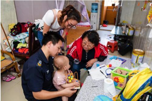 爱博恩儿保中心暑假办系统公益援助，希望孩子体格健壮，积极向上