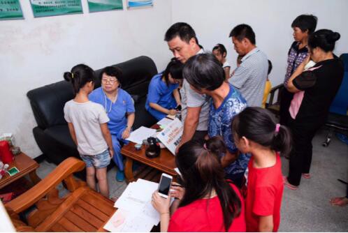 爱博恩儿保中心暑假办系统公益援助，希望孩子体格健壮，积极向上