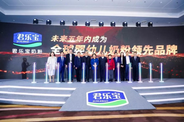 奶粉复购率96%，2019年销售超亿罐，独立后的君乐宝要向世界证明自己！