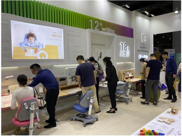 光明园迪闪亮亮相CBME孕婴童展   大放异彩·备受关注