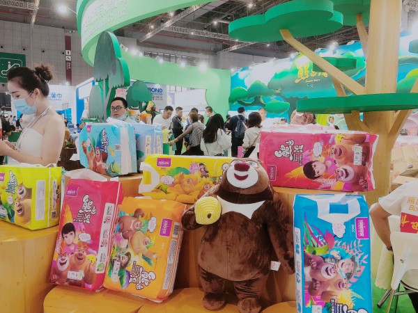 熊出没系列纸尿裤高调亮相CBME孕婴童展  现场签单不断