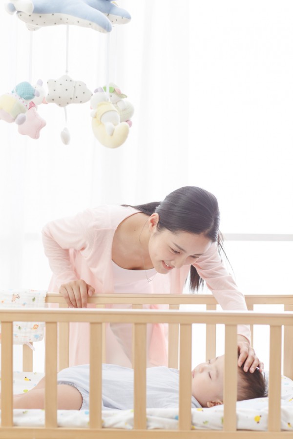 宝宝脸上长白色的东西是什么    家长可以看看是不是这个