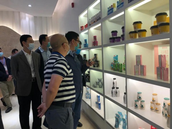 中办国办复工复产调研工作组一行莅临皇氏乳业开展实地调研