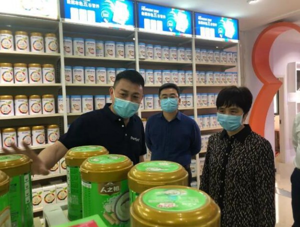 南昌市委常委、市委统战部长乐文红莅临人之初集团调研考察