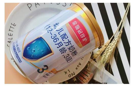 伊利金领冠珍护婴幼儿配方奶粉   呵护宝宝的肠道·守护宝宝的小肚肚