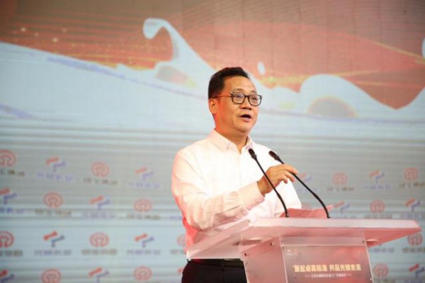 光明乳业深耕新鲜战略 与银宝集团携手 振兴中国奶业夯实光明版图