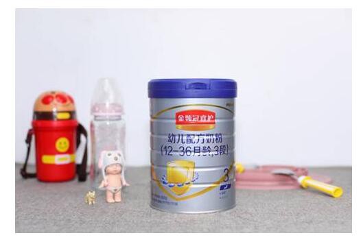 伊利金领冠睿护奶粉   更好地满足宝宝的需求