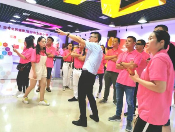 遇见匠心 坚守品质| 广东、福建VIP客户走进人之初，探寻宝宝优质口粮！