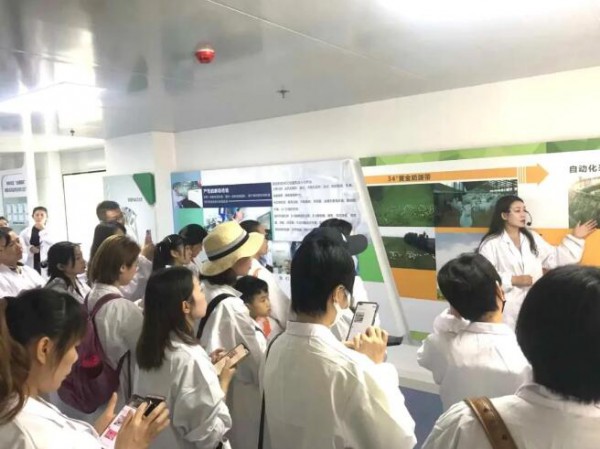 热烈欢迎卡倍多＆可爱可亲门店参观智能羊乳工厂，在线直播见证国产好奶粉！