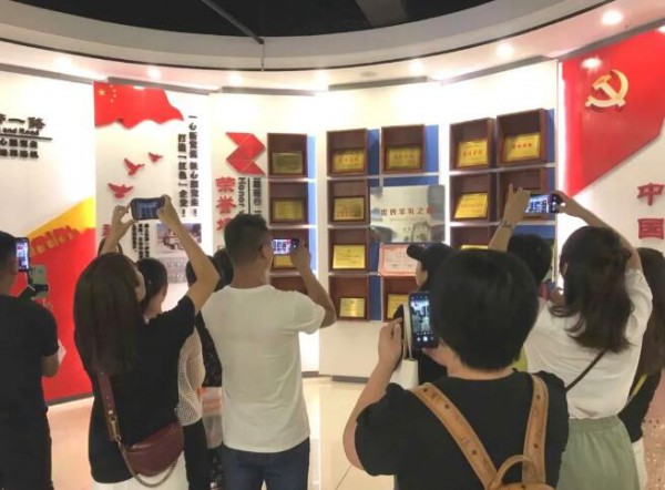 热烈欢迎卡倍多＆可爱可亲门店参观智能羊乳工厂，在线直播见证国产好奶粉！