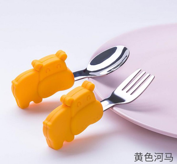 餐勺选的好  宝宝吃饭会更香  firaloo菲拉洛宝宝吃饭训练勺耐高温1无异味