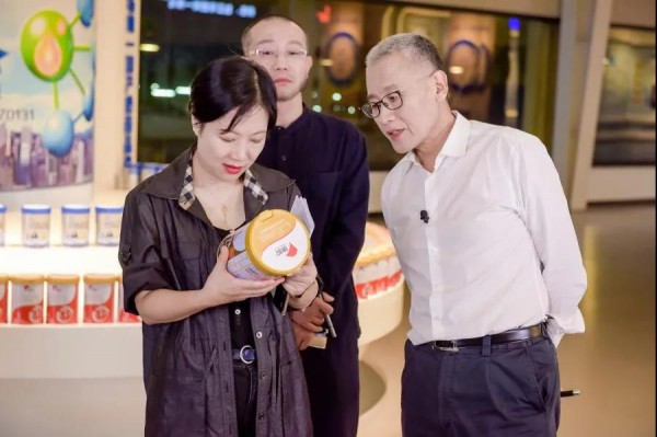 初秋坝上种好粉，君乐宝布局38万亩草原全链助力旗帜种出鲜活好奶粉