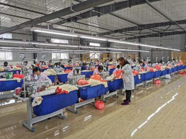 洛河镇又一新玩具厂开业投产，“毛绒玩具之都”玩具厂遍地开花......