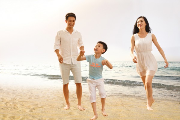 小孩子有必要带墨镜（太阳镜）吗？  长时间带太阳镜的危害