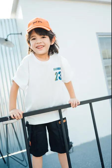 迪士汤姆童装春夏时尚新品 尽显孩子童真乐趣