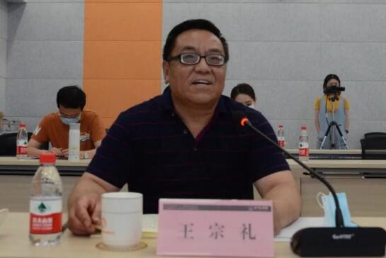 农经观察会商会就“全面推进奶业振兴的再思考”进行研讨