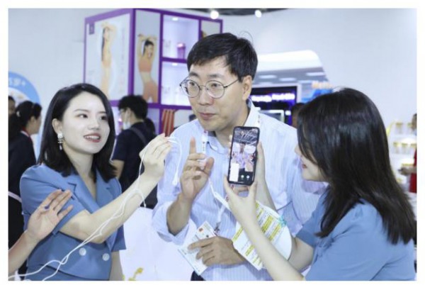 直击2021CBME，婴幼儿口腔护理品牌Denti莎卡展位人气火爆