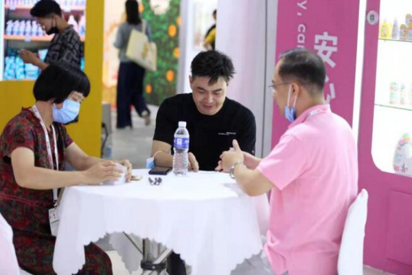布局功能性洗护市场，为什么这个品牌能领跑突围医药科学研发