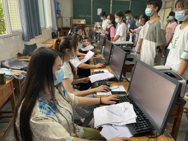 宜宾大观镇12-17周岁学生接种新冠疫苗有序进行中