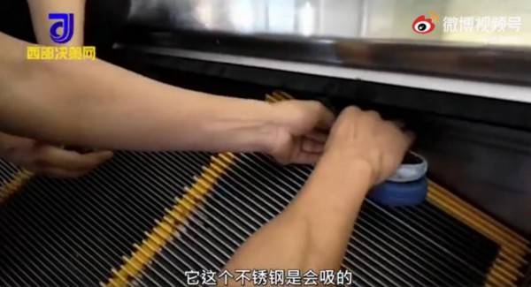 2岁男童穿洞洞鞋脚卡进手扶电梯    儿童穿洞洞鞋哪些危害