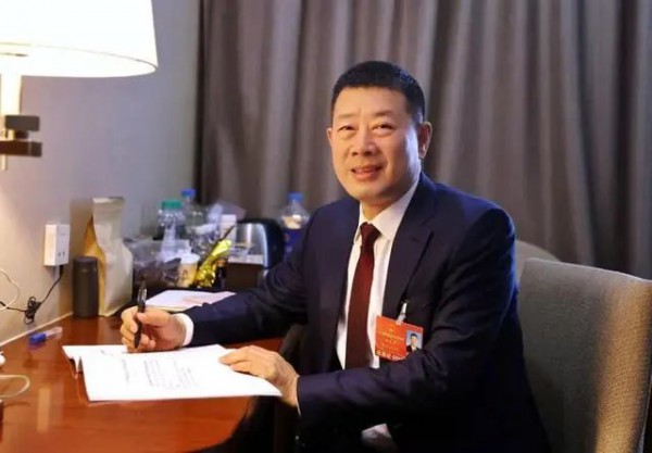 两会| 2022年乳制品行业的风往哪吹  飞鹤、伊利、蒙牛等多个乳制品相关企业的人大代表献言献策