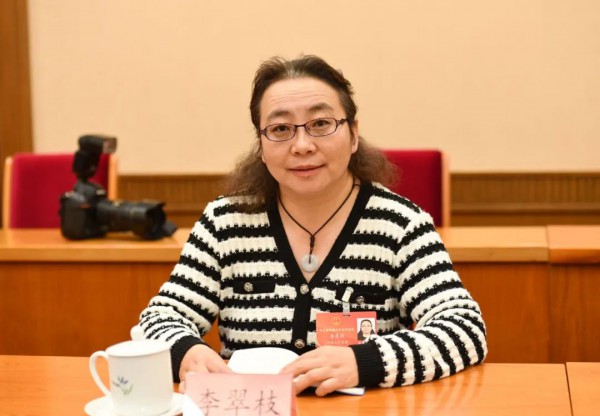 聚焦两会 | 全国人大代表李翠枝：推动乳业绿色低碳发展