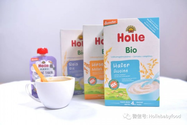 宝宝4个月后就可以添加辅食，那么妈妈应该如何给宝宝添加辅食呢？