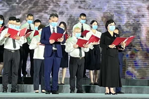 第十三届中国奶业大会隆重召开，皇氏集团为中国奶业高质量发展塑造精神之魂、注入奋进之力！