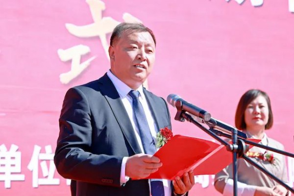 两座万头奶牛示范牧场将开启阿荣旗奶源基地的新篇章。
