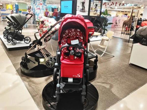 婴童品牌CYBEX 苏州观前美罗精品店盛大开幕！