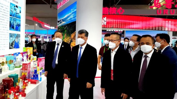 新疆天润乳业携三大品类产品亮相亚欧博览会