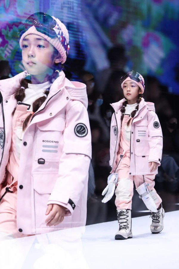 波司登儿童以多元化领航儿童专业羽绒服