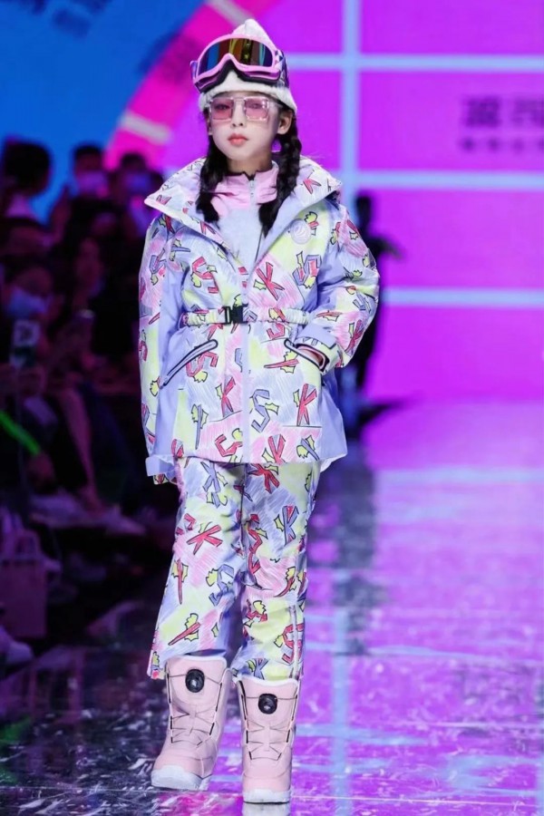 波司登儿童以多元化领航儿童专业羽绒服