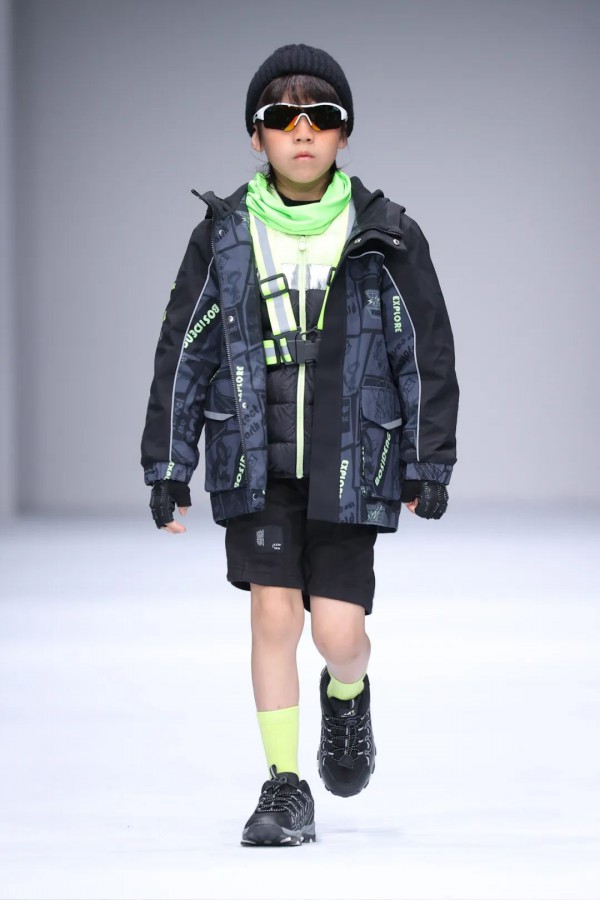 波司登儿童以多元化领航儿童专业羽绒服