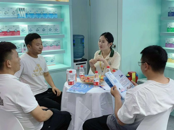 格林成长营养品第22届CBME孕婴童展现场 快来咨询合作啦