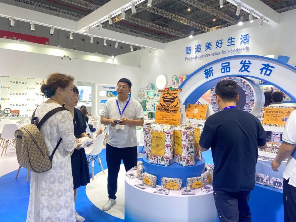 欧比护理精彩亮相上海CBME孕婴童展