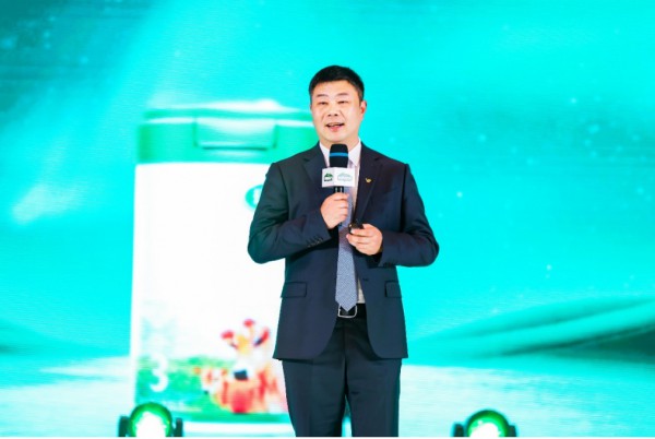 中国首个娟姗奶粉标准重磅发布！辉山奶粉成为中国宝宝喂养进阶新选择
