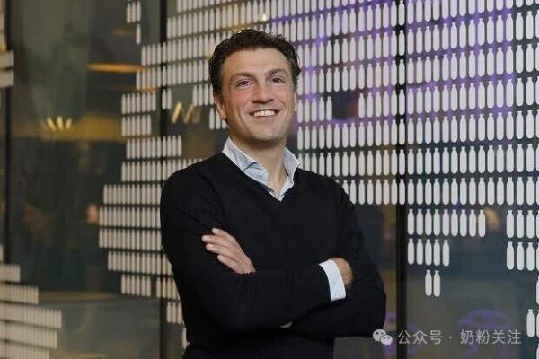 菲仕兰英国换帅，我们应当作何考虑？