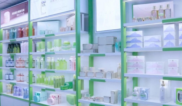 告别母婴行业内卷——奶妆连锁如何撬动母婴+美业万亿消费新蓝海 告别母婴行业内卷——奶妆连锁如何撬动母婴+美业万亿消费新蓝海