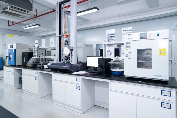 露安适首发《母婴护理安心智造白皮书》，定义高端纸尿裤精准护理新高度！