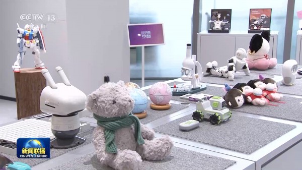 “玩具新兵”遇上 AI 浪潮：凭4款产品，一季度爆卖2万台！